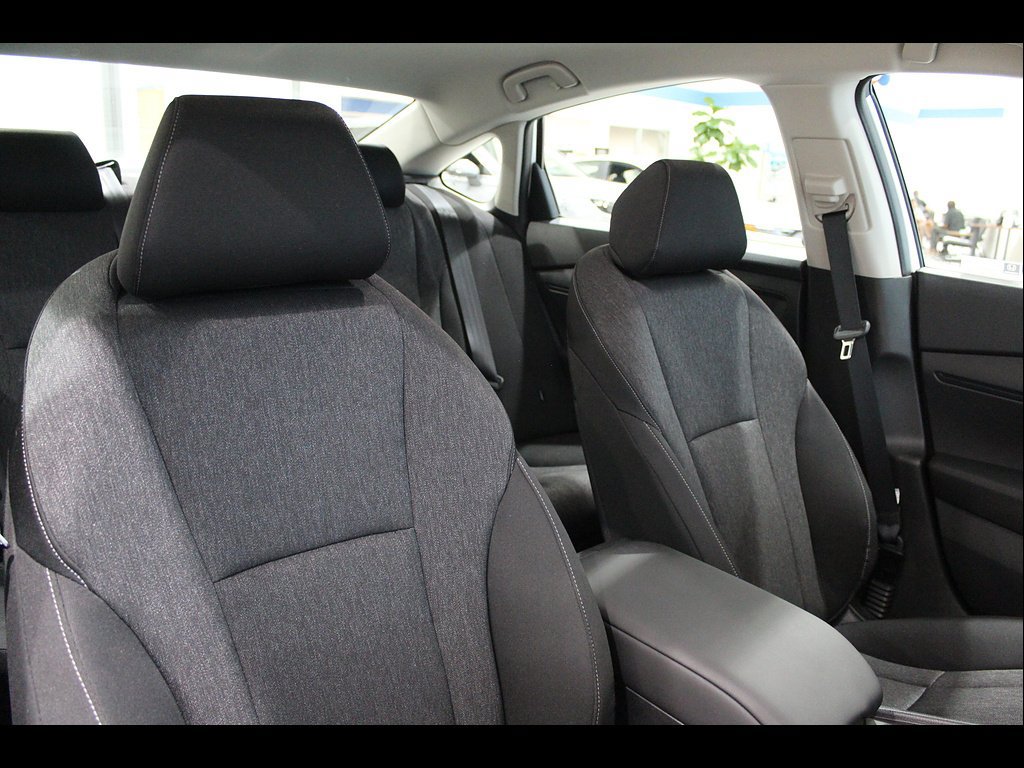 Certified 2025 Honda Accord LX image 24