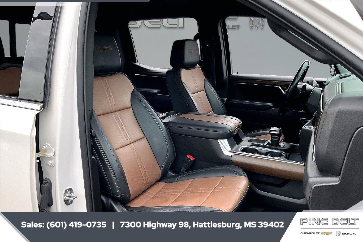 Used 2024 Chevrolet Silverado 1500 High Country w/ Technology Package AWD/4WD image 7
