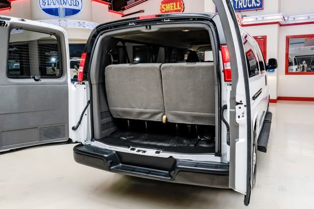 Used 2023 Chevrolet Express 3500 LS image 38