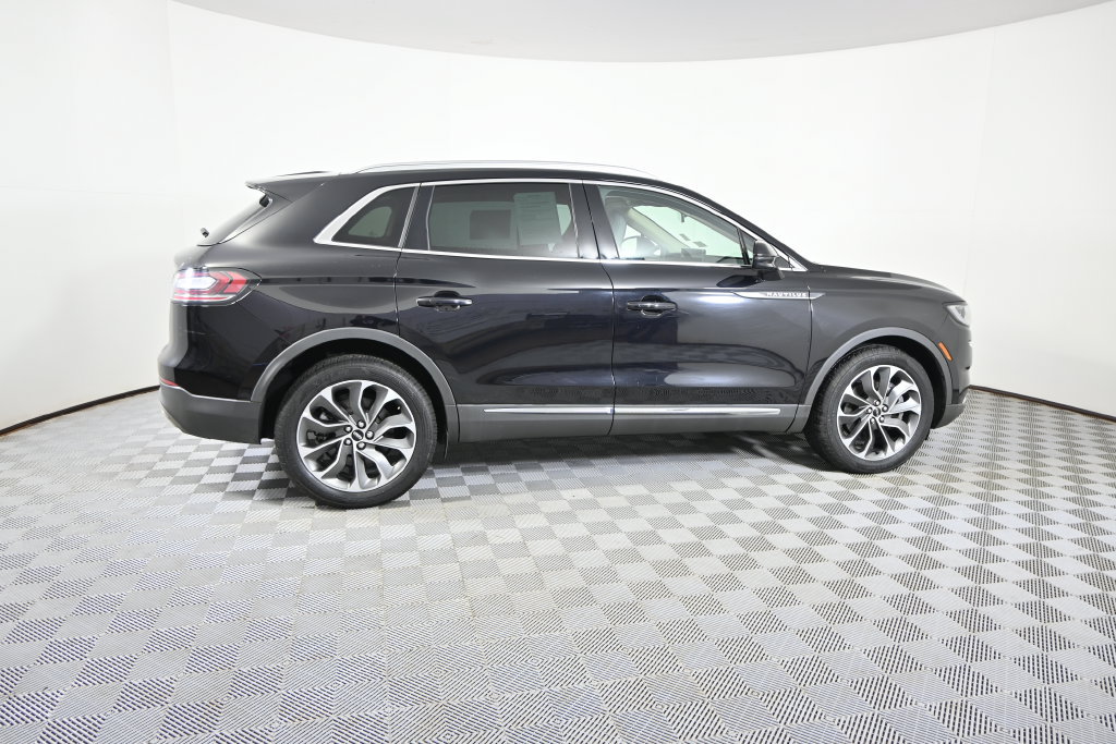 Used 2023 Lincoln Nautilus Reserve AWD/4WD image 7