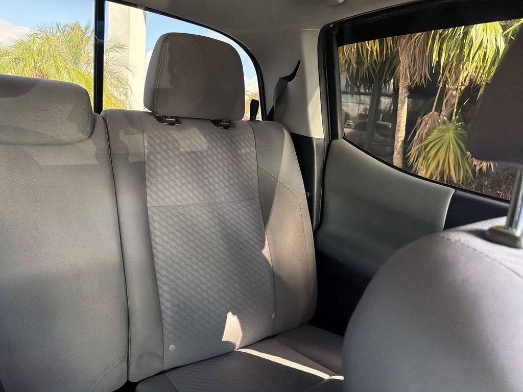 Used 2020 Toyota Tacoma SR5 image 12