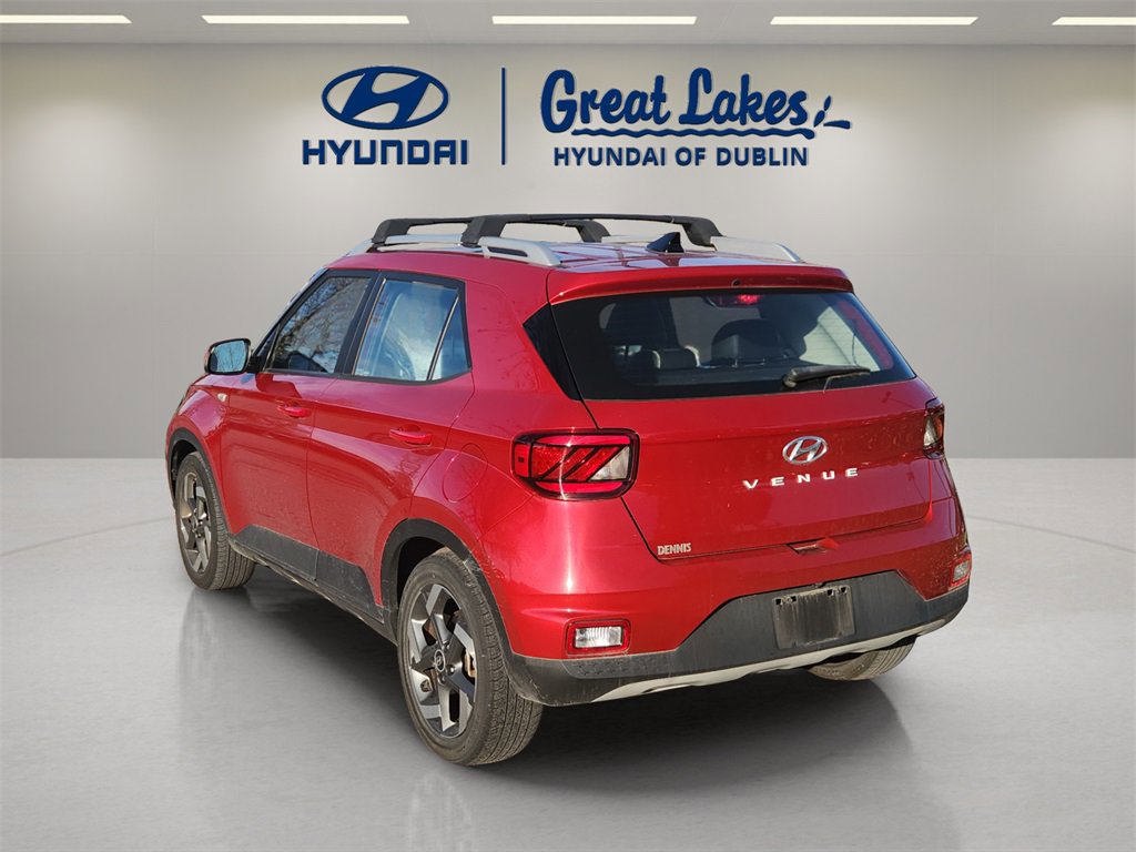 Certified 2022 Hyundai Venue Limited image 3