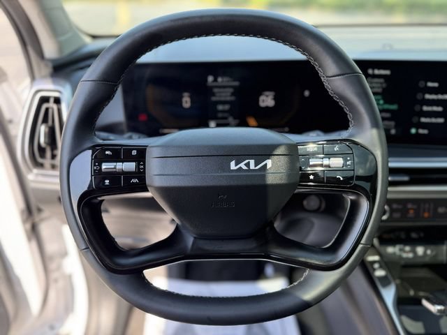 Certified 2026 Kia Sorento S w/ S Panoramic Sunroof Package FWD image 3
