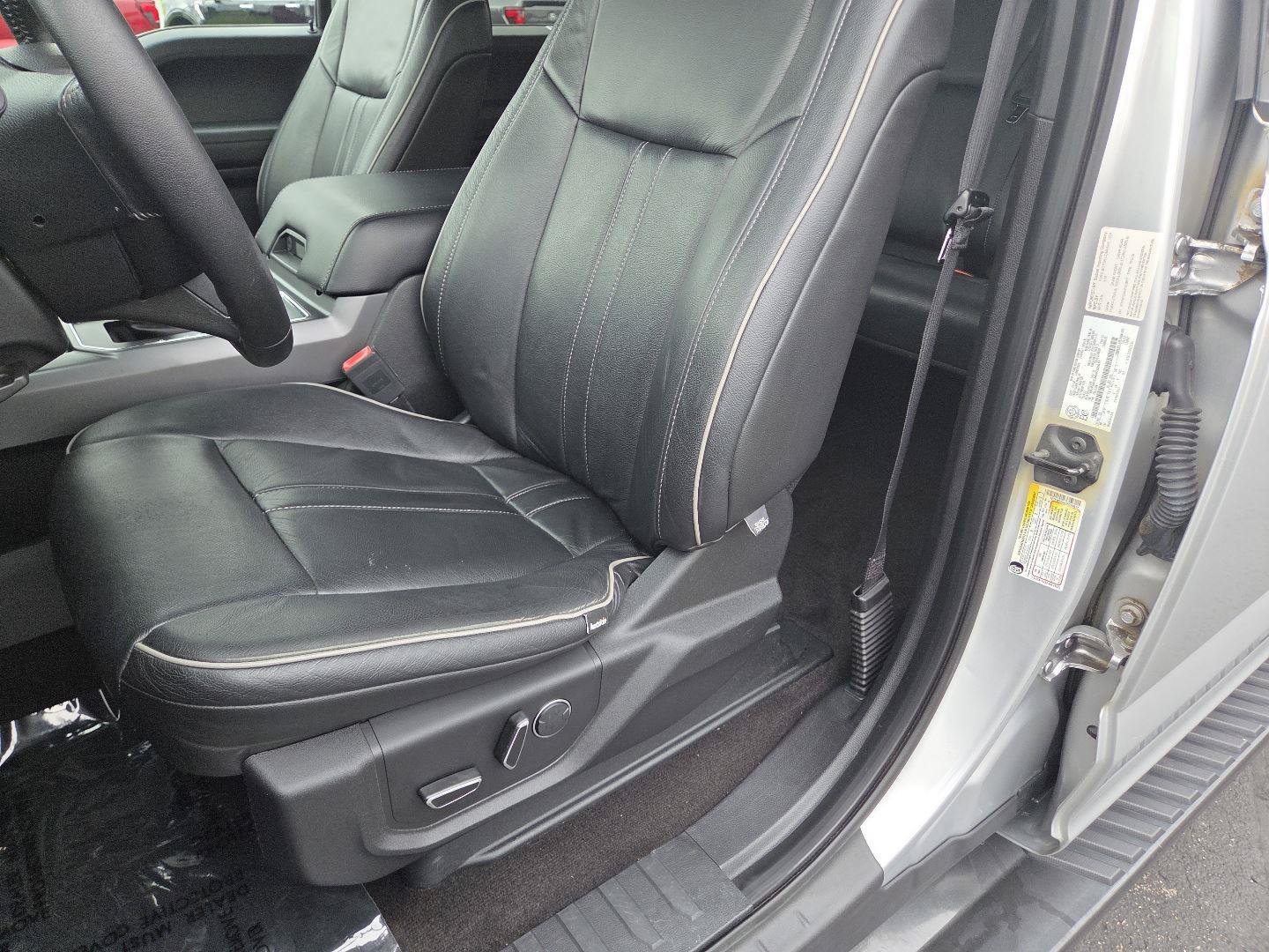 Used 2018 Ford F150 XLT w/ Equipment Group 302A Luxury AWD/4WD image 17