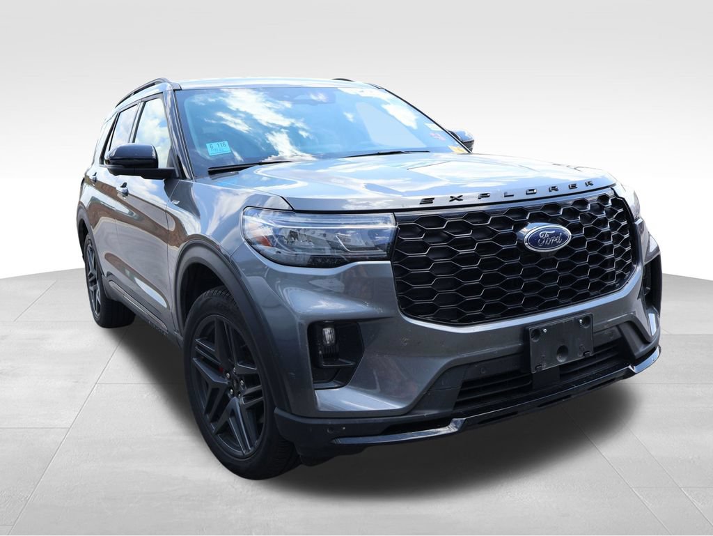 Used 2025 Ford Explorer ST-Line w/ ST-Line Street Pack AWD/4WD image 13