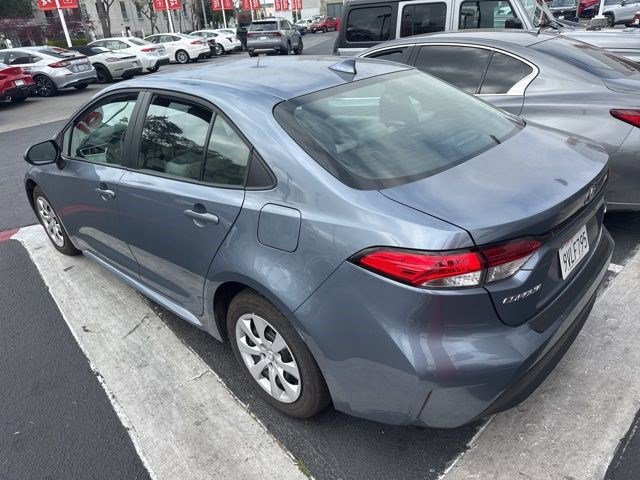 Certified 2025 Toyota Corolla LE FWD image 5