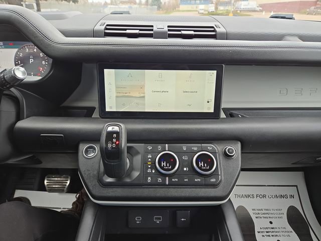 Used 2020 Land Rover Defender 110 HSE image 25