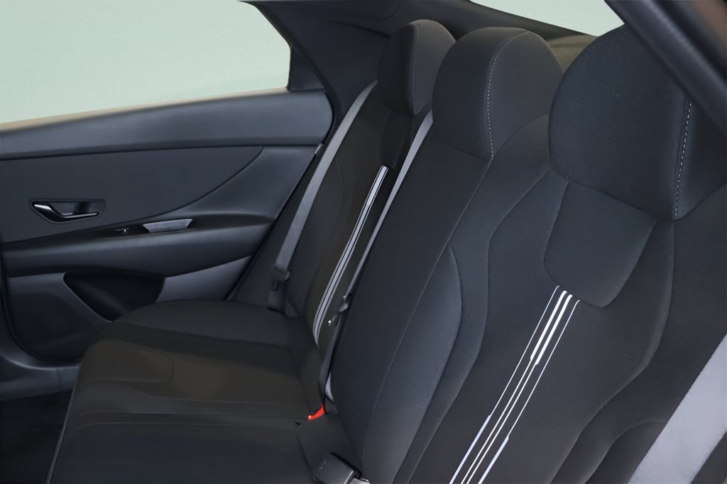 Certified 2025 Hyundai Elantra SEL w/ Cargo Package FWD image 9