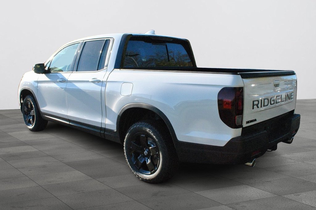New 2026 Honda Ridgeline Black Edition image 3