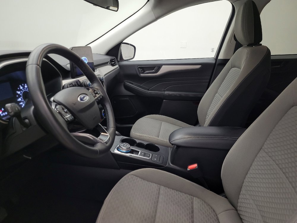 Used 2022 Ford Escape SE w/ Cold Weather Package image 17