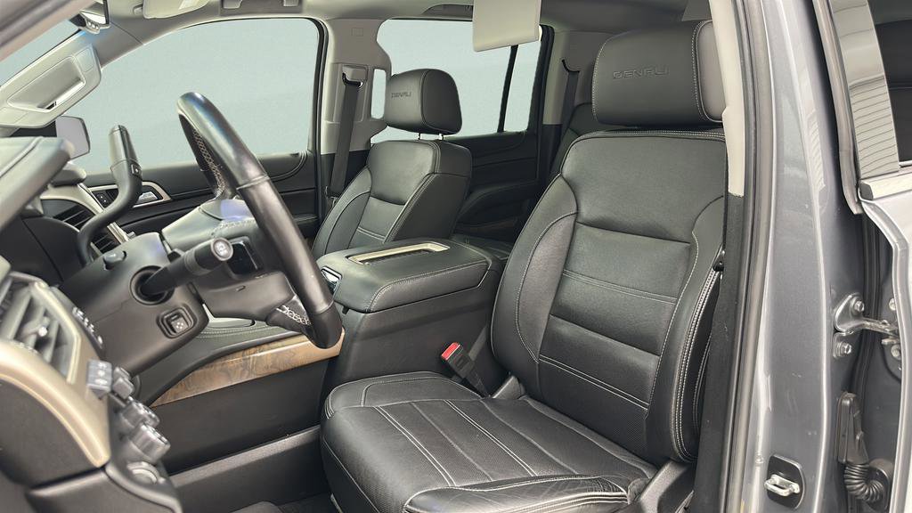 Used 2018 GMC Yukon XL Denali w/ Open Road Package AWD/4WD image 16