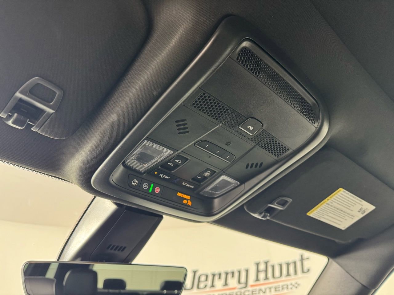 Used 2024 Cadillac XT6 Sport w/ Technology Package image 25