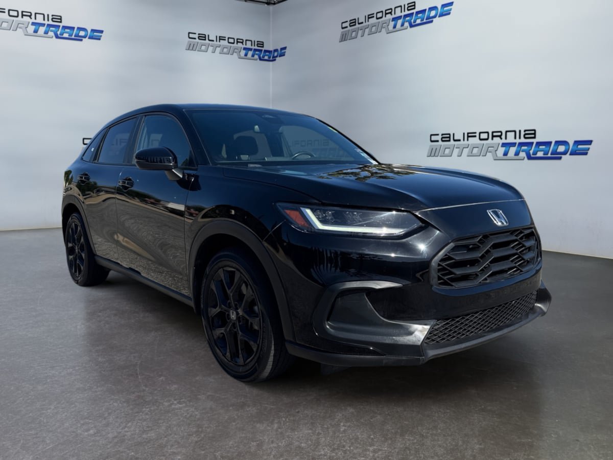 Used 2023 Honda HR-V Sport image 3