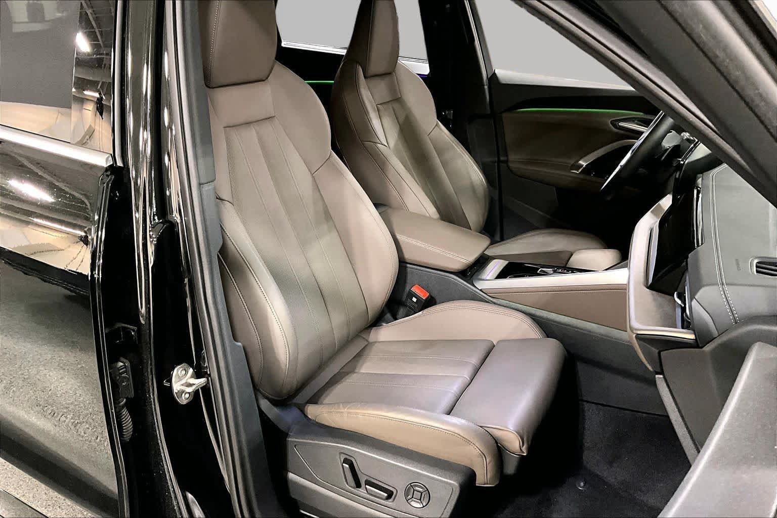 Certified 2025 Audi Q5 Premium Plus w/ Premium Plus AWD/4WD image 9