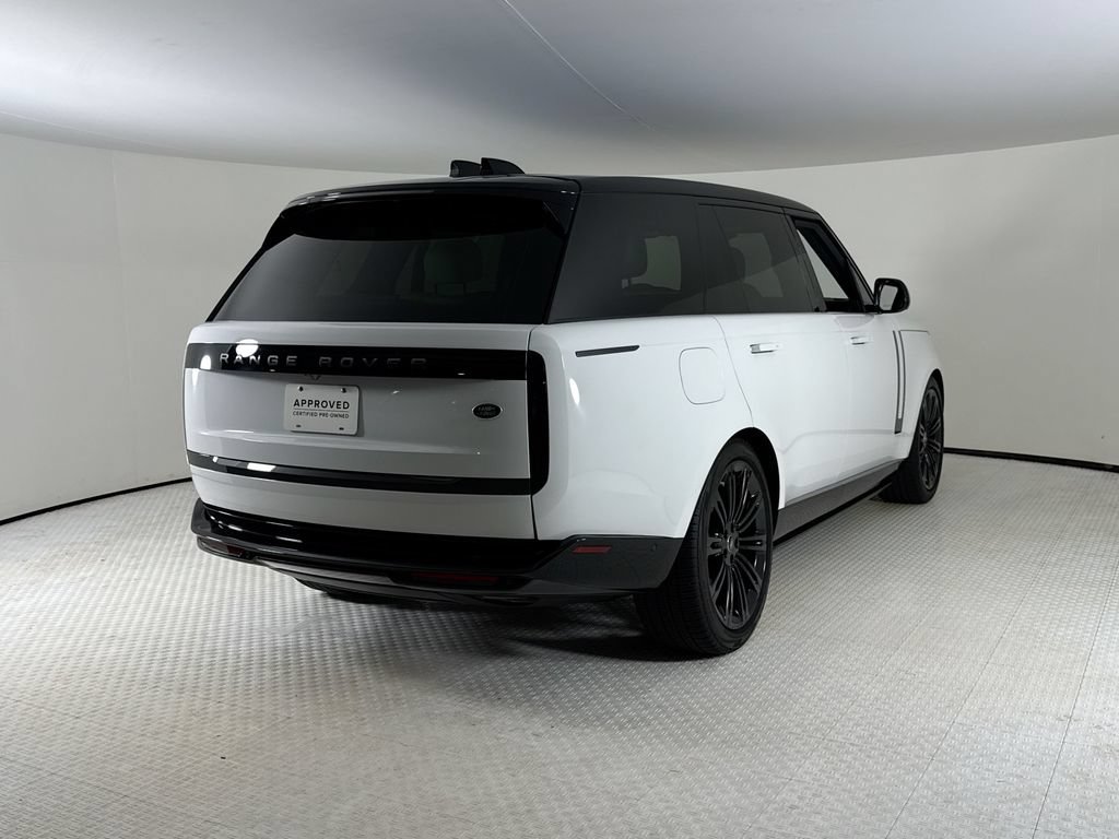 Used 2023 Land Rover Range Rover Long Wheelbase SE AWD/4WD image 5