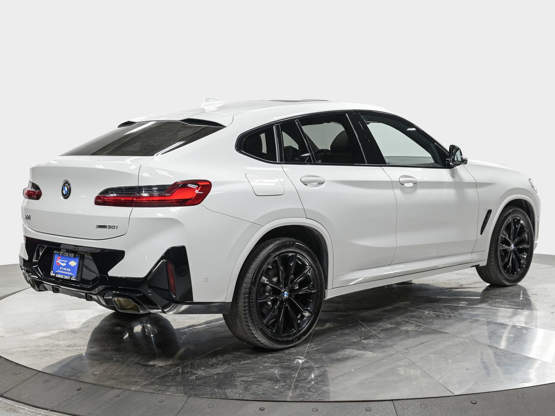 Used 2025 BMW X4 xDrive30i w/ Premium Package AWD/4WD image 7