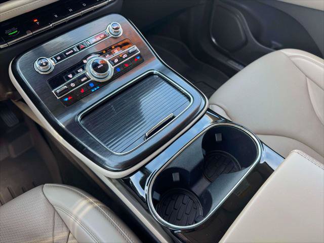 Used 2022 Lincoln Nautilus Reserve AWD/4WD image 33