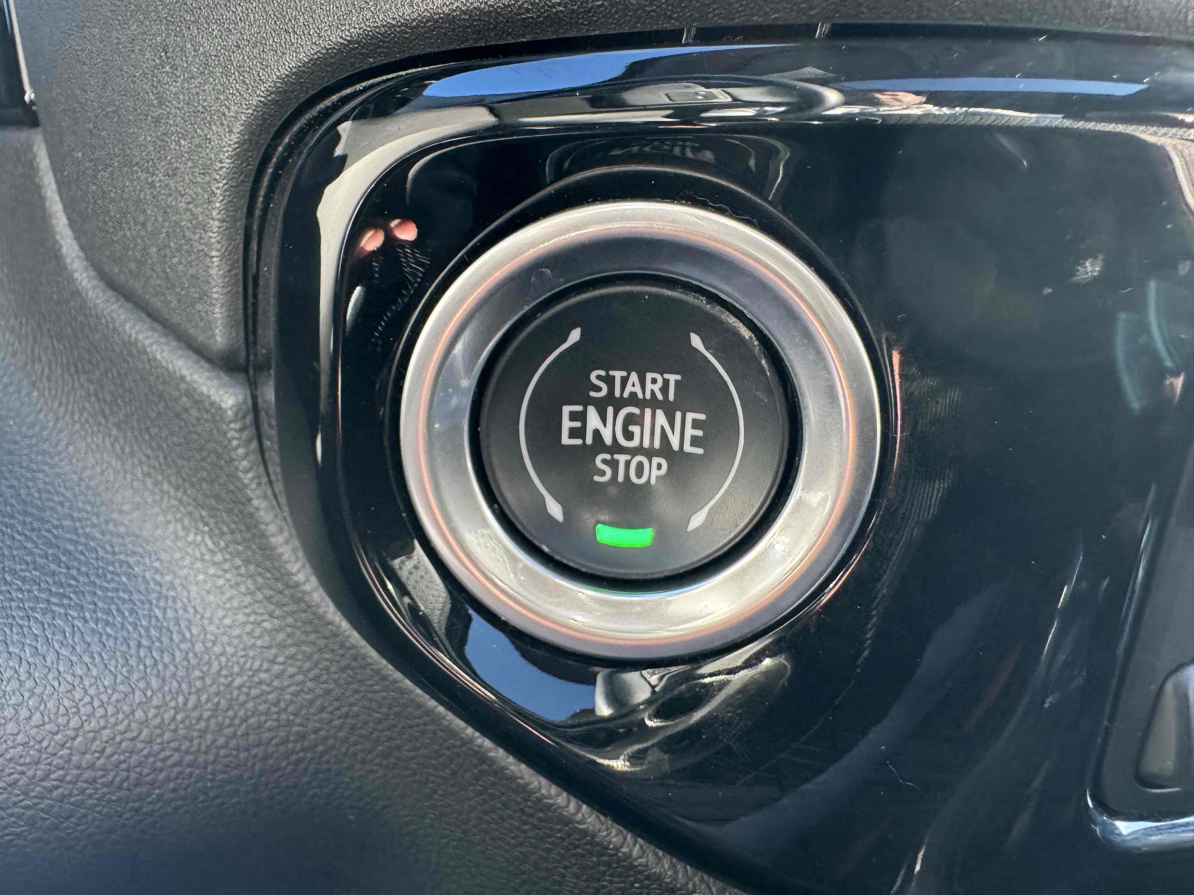 Used 2022 Chevrolet Silverado 1500 LTZ AWD/4WD image 28