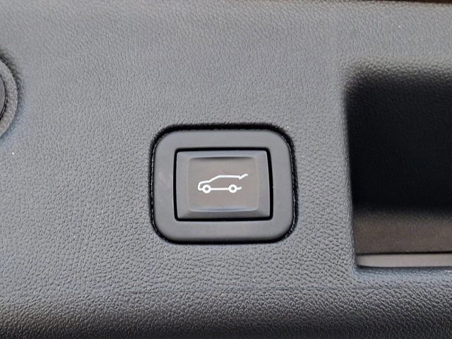 Used 2023 Chevrolet Equinox Premier image 33