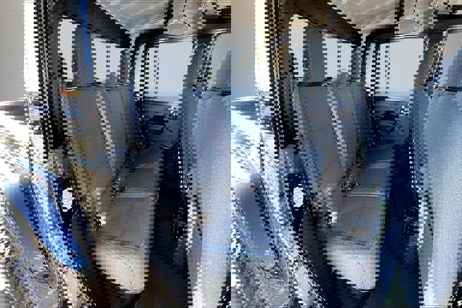 Used 2025 Jeep Gladiator Sport image 26