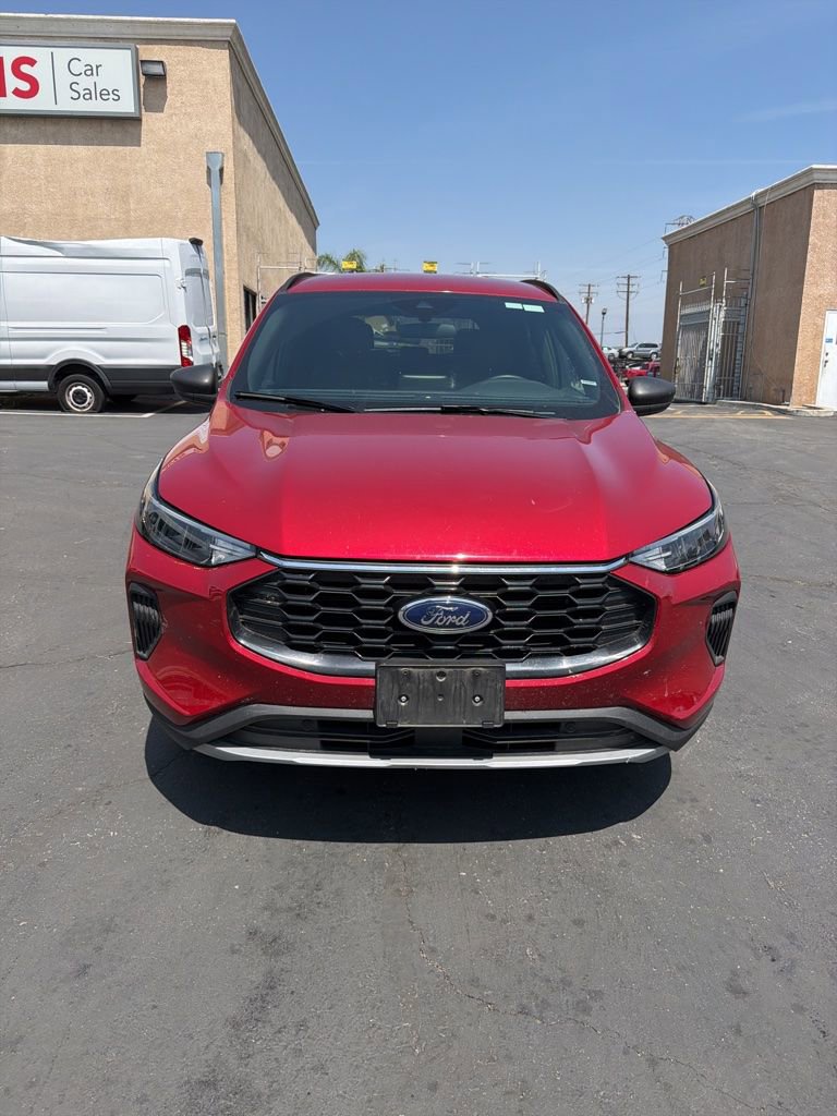Used 2025 Ford Escape ST-Line AWD/4WD image 3