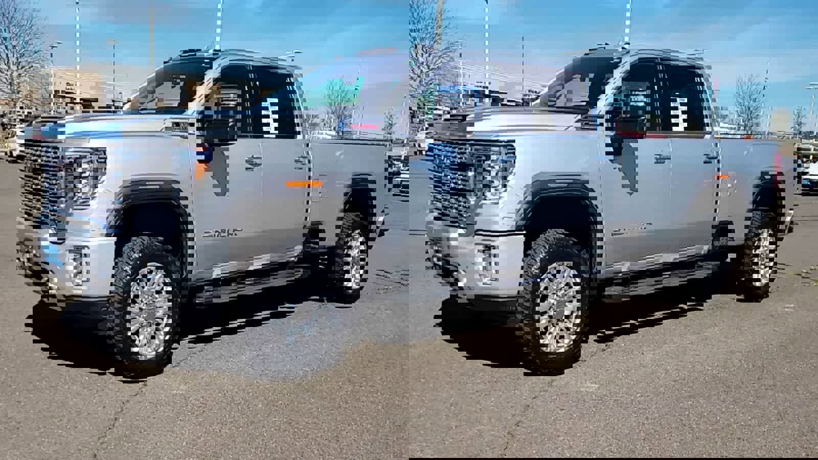 Used 2022 GMC Sierra 3500 Denali w/ Technology Package image 4