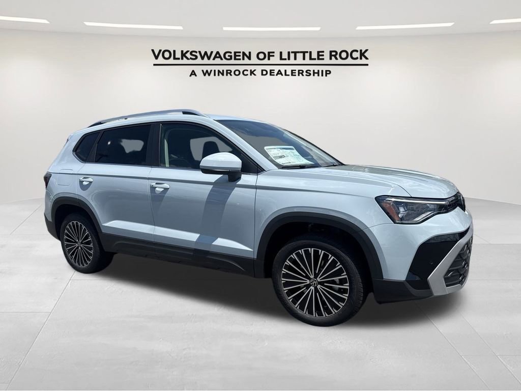 New 2025 Volkswagen Taos SE image 3