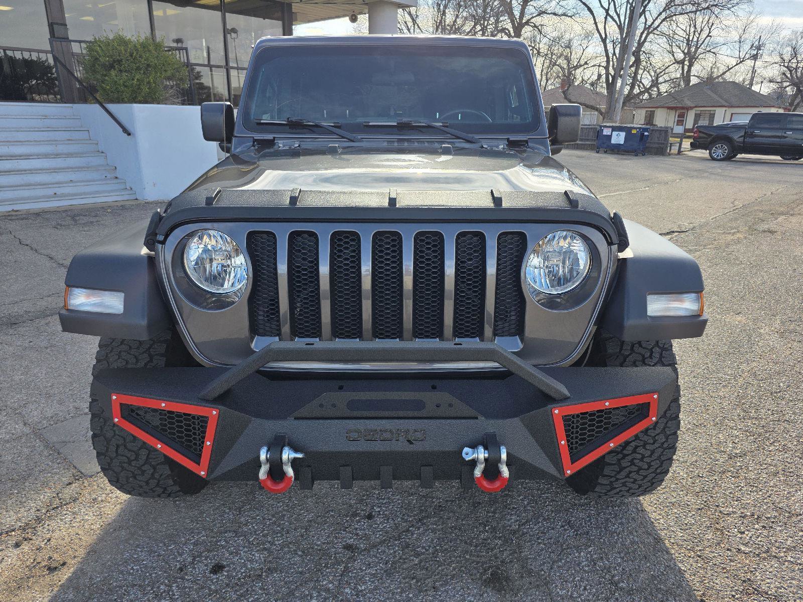 Used 2018 Jeep Wrangler Unlimited Sport image 2