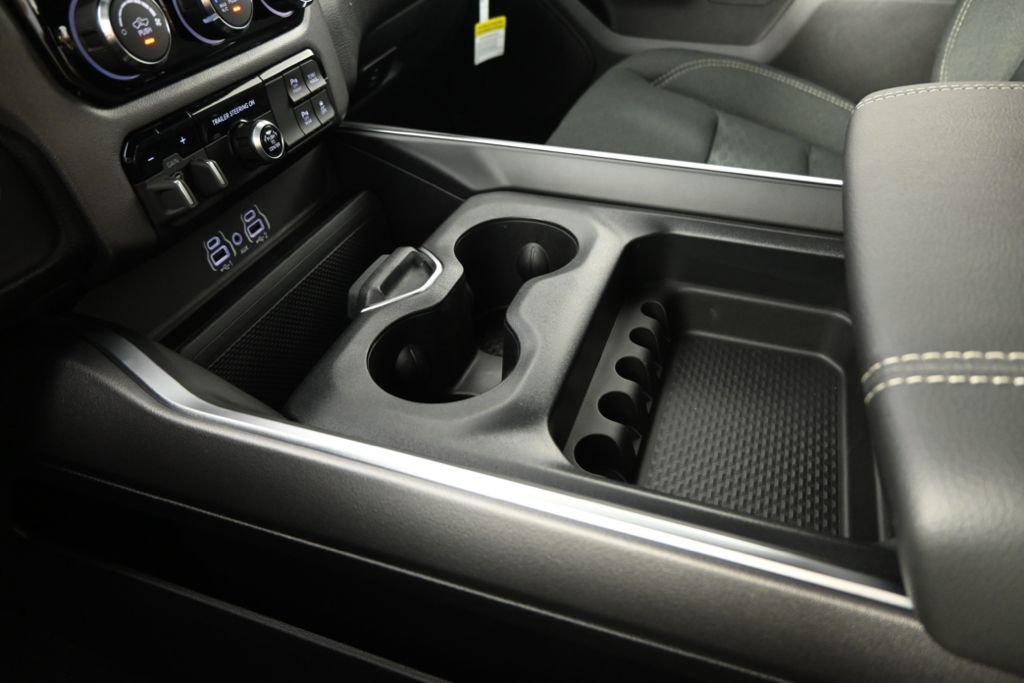 Used 2025 RAM 1500 Big Horn AWD/4WD image 30