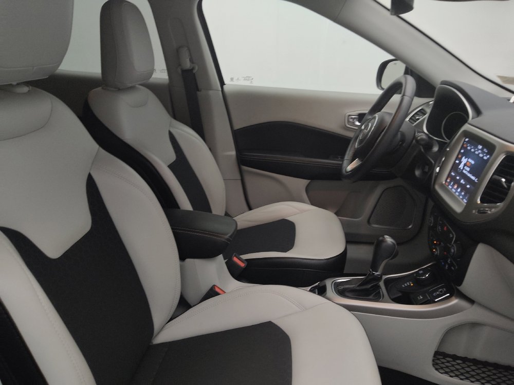 Used 2019 Jeep Compass Latitude w/ Popular Equipment Group AWD/4WD image 21