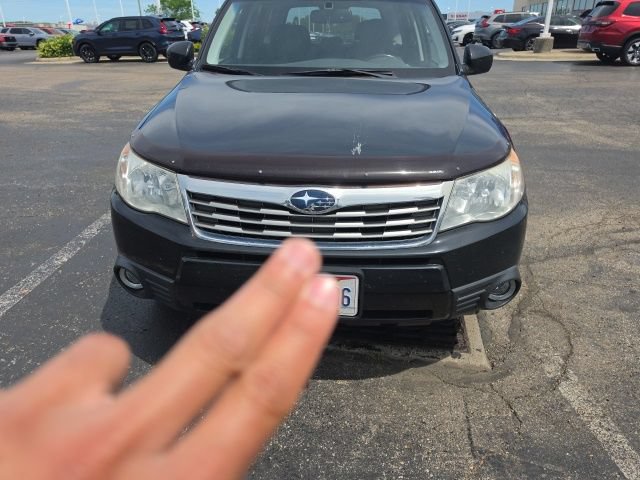 Used 2010 Subaru Forester 2.5X Limited AWD/4WD image 3