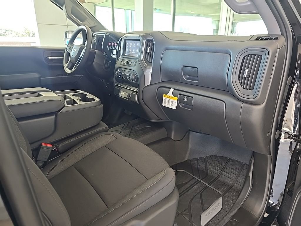 New 2026 Chevrolet Silverado 1500 Custom w/ Turbomax Blackout Package image 15