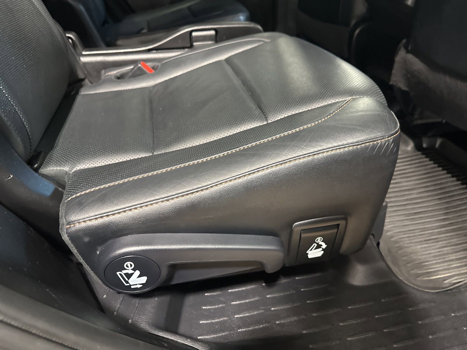 Used 2019 Toyota Highlander Limited w/ Protection Package #3 AWD/4WD image 39