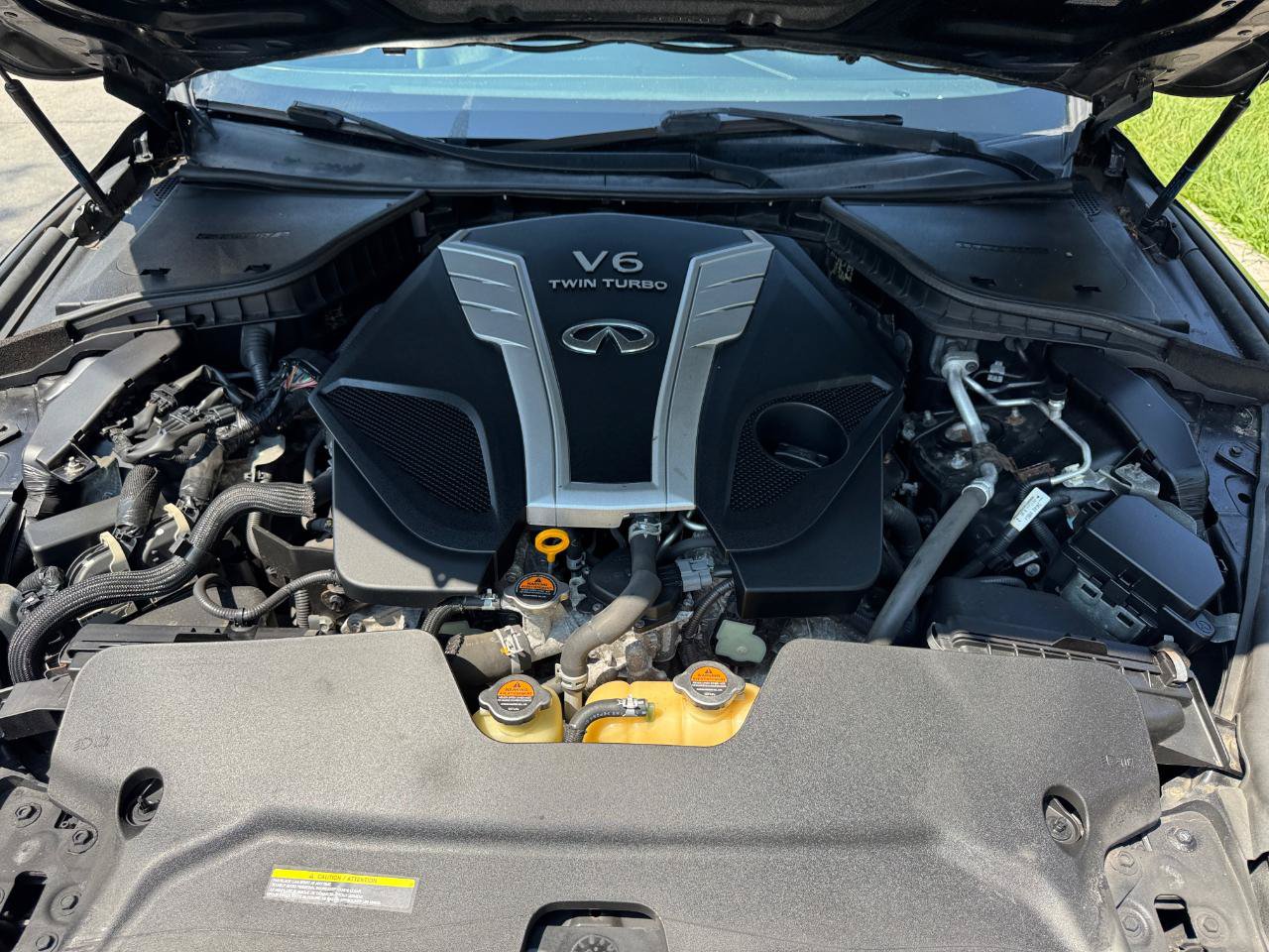 Used 2017 INFINITI Q60 3.0t w/ Premium Plus Package 3.0T AWD/4WD image 6