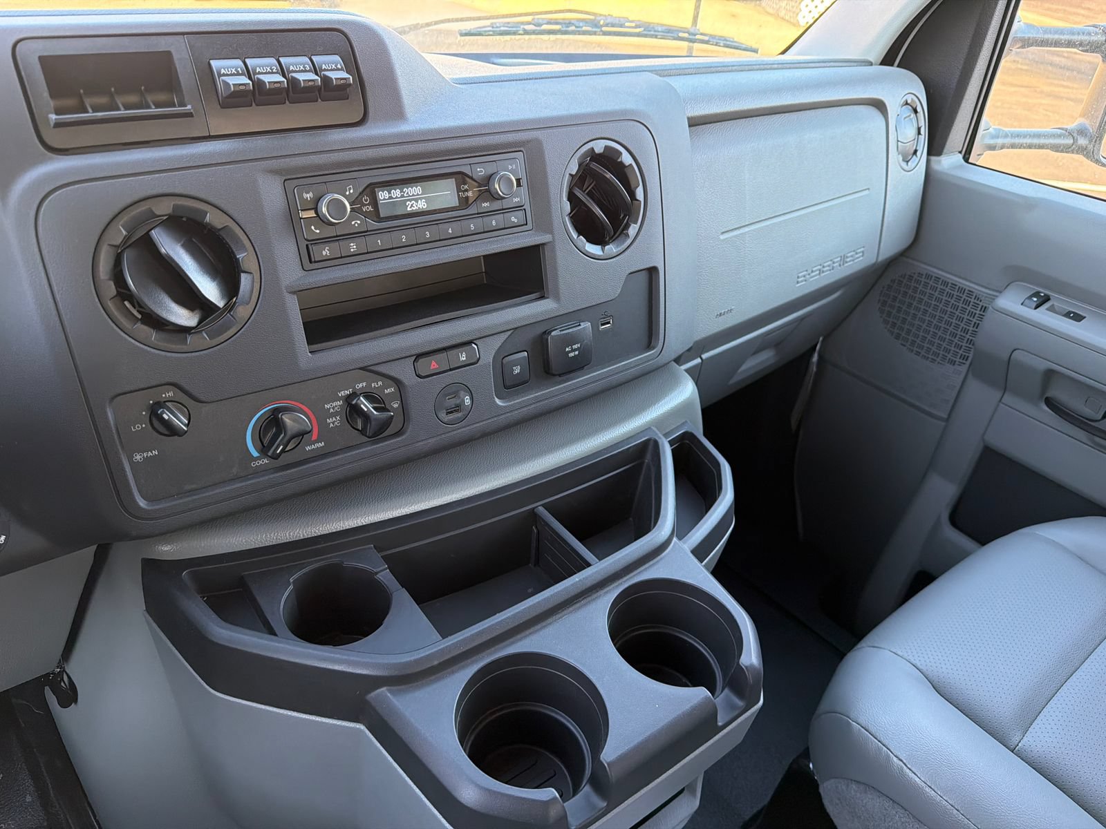 New 2026 Ford E-450 and Econoline 450 Super Duty w/ Driver's Safety Package RWD image 20