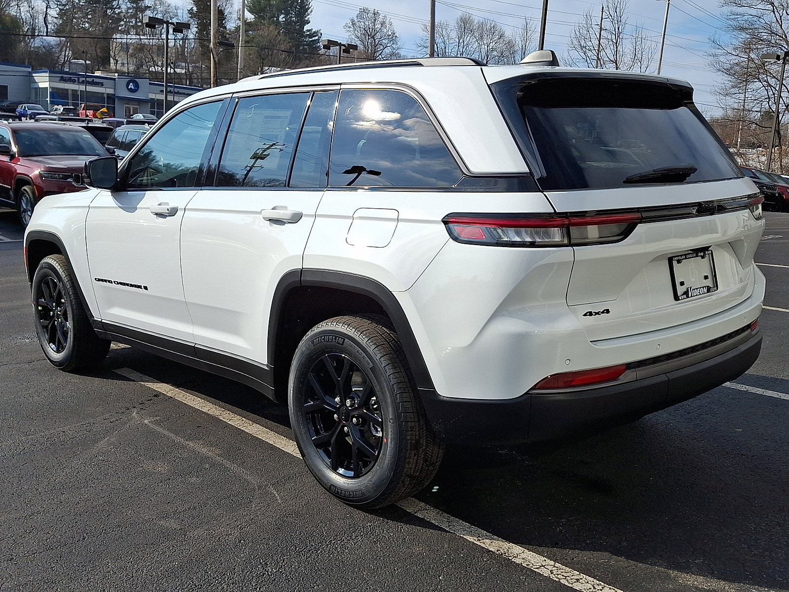 New 2026 Jeep Grand Cherokee Altitude image 4