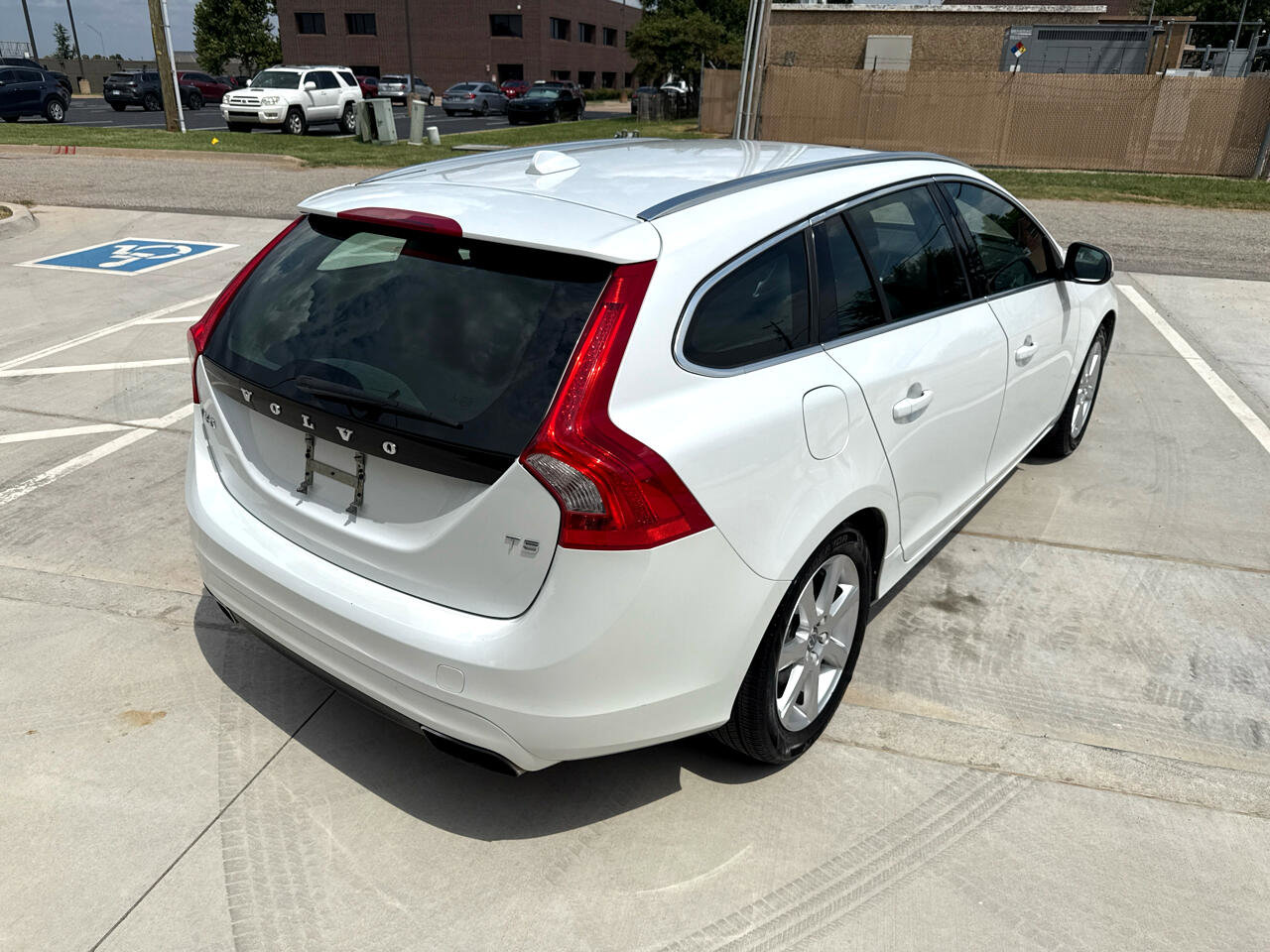 Used 2016 Volvo V60 T5 Premier image 10