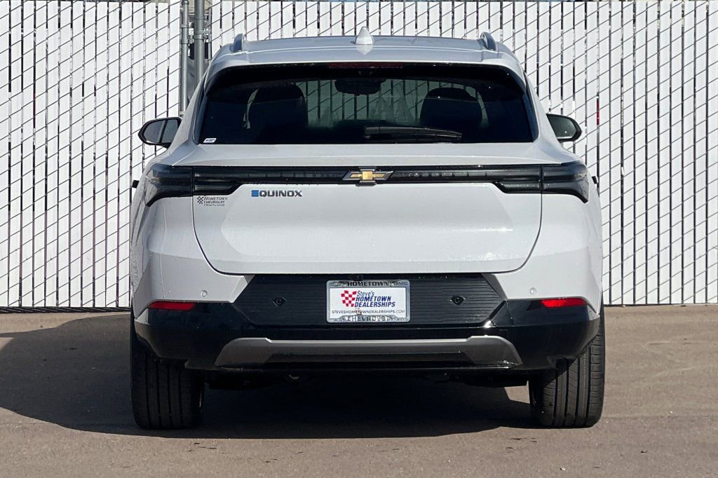New 2026 Chevrolet Equinox EV LT image 5