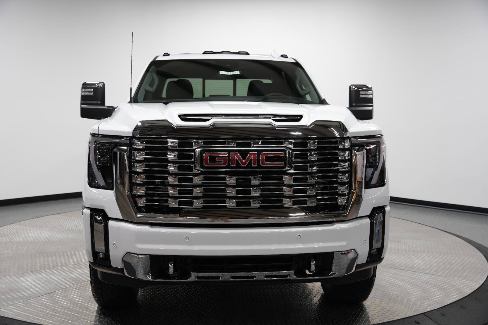 New 2025 GMC Sierra 2500 Denali w/ Denali Reserve Package image 2