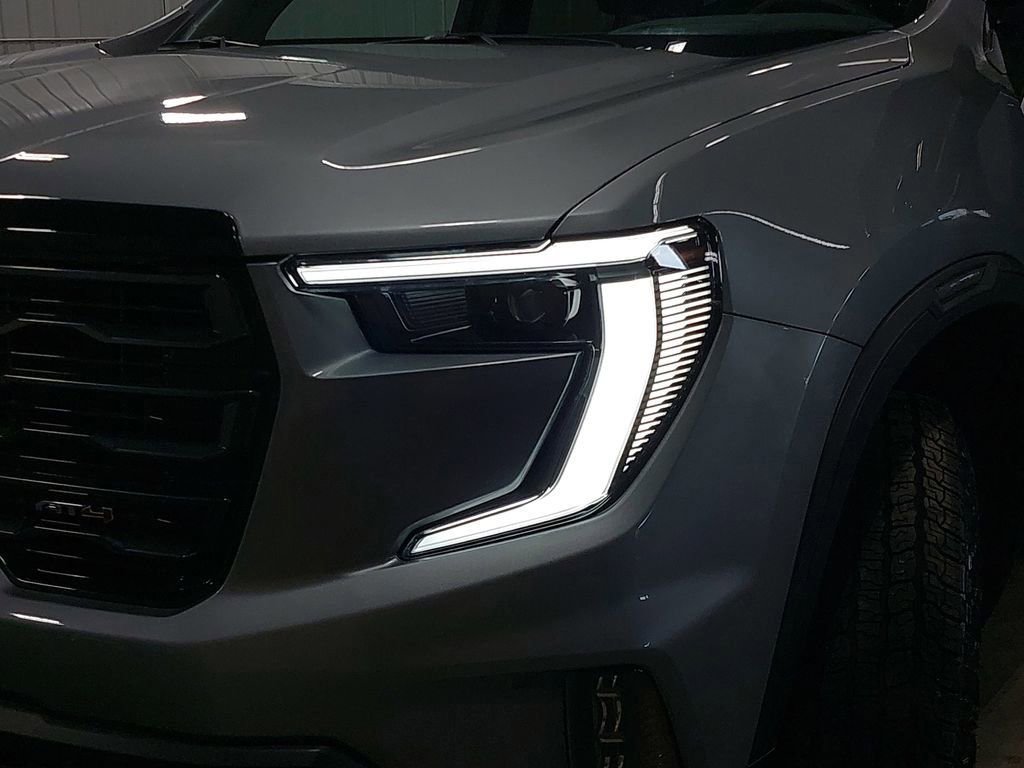 Used 2025 GMC Acadia AT4 w/ Luxury Package AWD/4WD image 36