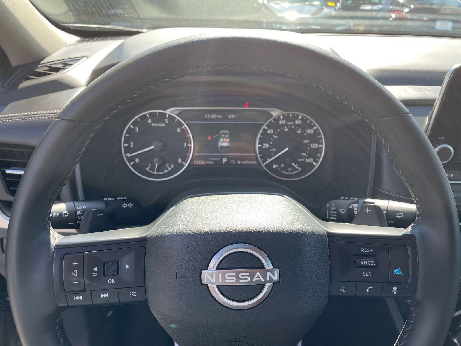 Used 2025 Nissan Rogue SV image 30