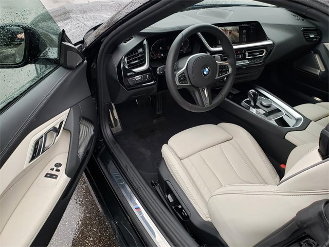 New 2026 BMW Z4 sDrive30i w/ Shadowloine Package image 9