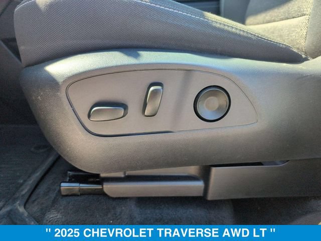 Used 2025 Chevrolet Traverse LT w/ Sun and Wheel Package AWD/4WD image 14