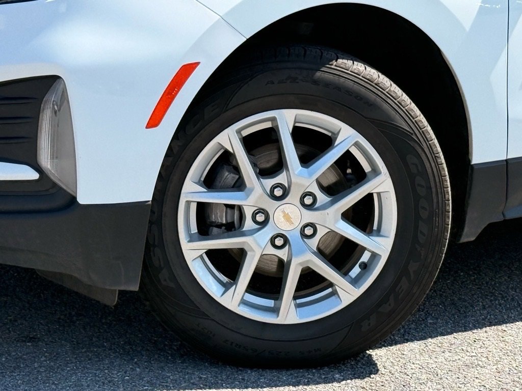 Used 2023 Chevrolet Equinox LT image 23