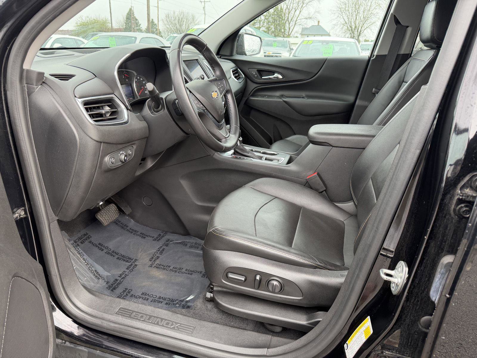 Used 2020 Chevrolet Equinox LT w/ Midnight Edition image 10