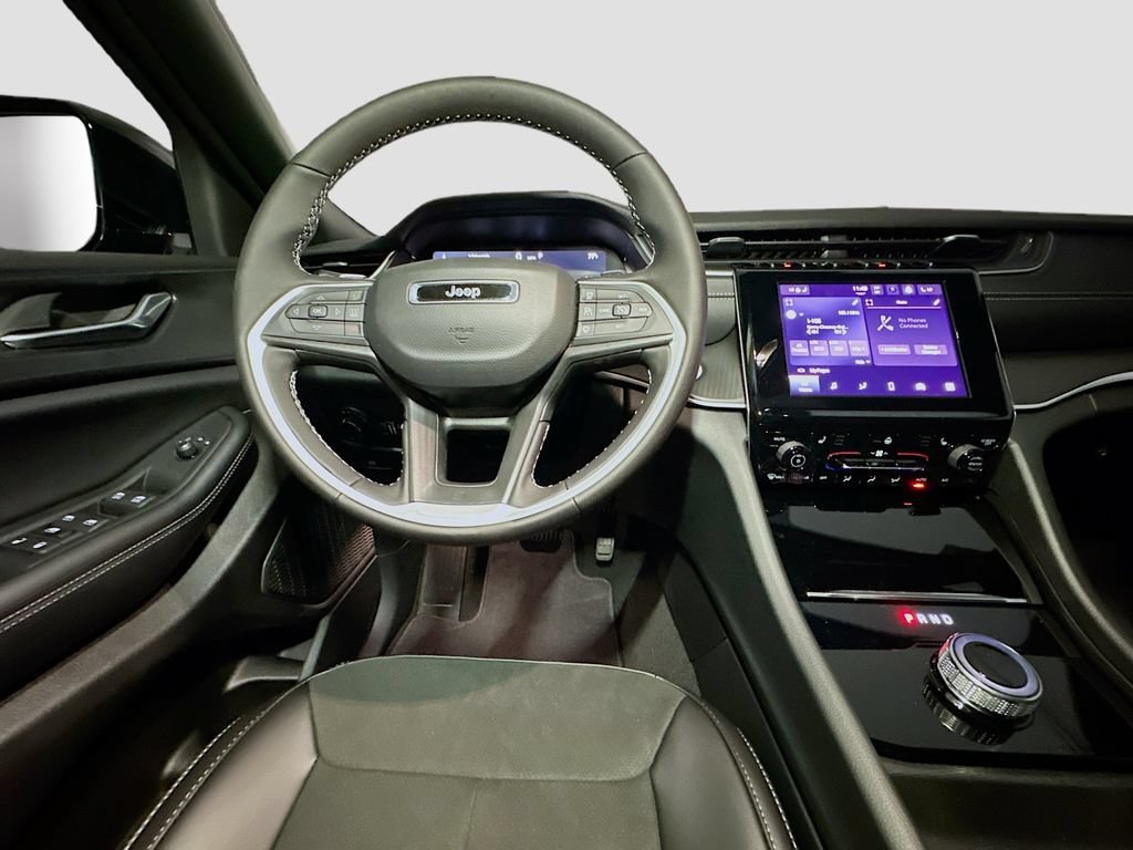 New 2025 Jeep Grand Cherokee Altitude AWD/4WD image 27