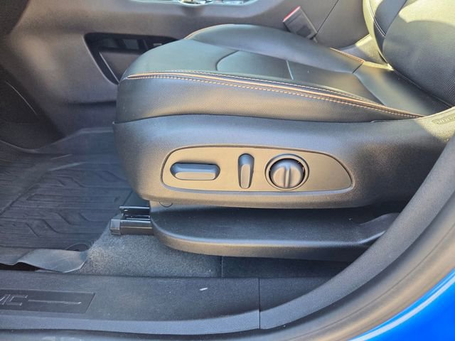 Used 2024 GMC Terrain AT4 w/ Infotainment Package II image 27