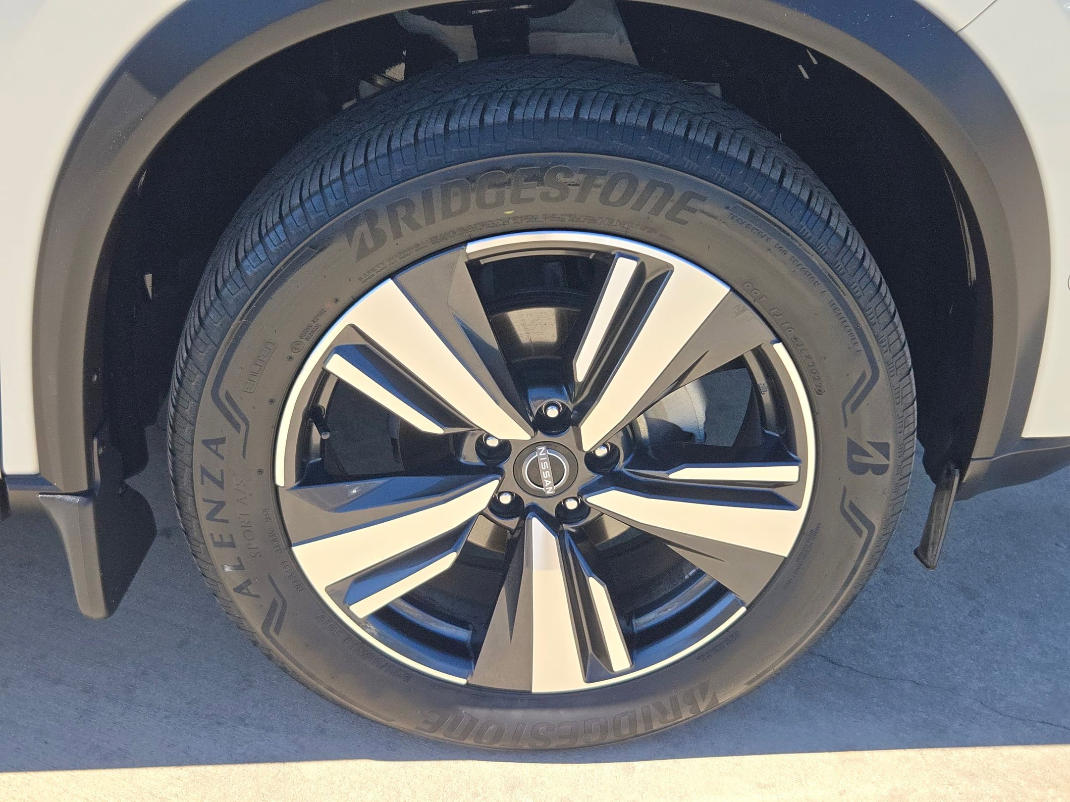 Used 2023 Nissan Rogue Platinum w/ Platinum Premium Package image 33