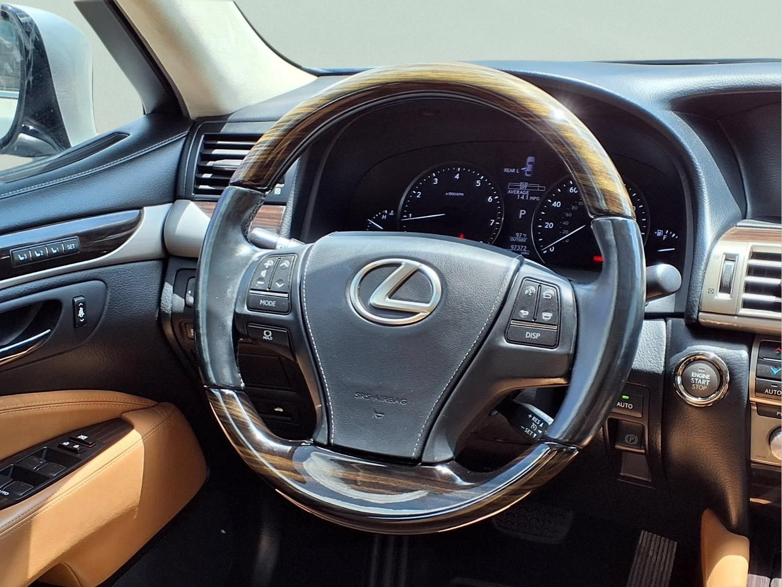 Used 2013 Lexus LS 460 w/ Ultra Luxury Pkg RWD image 13