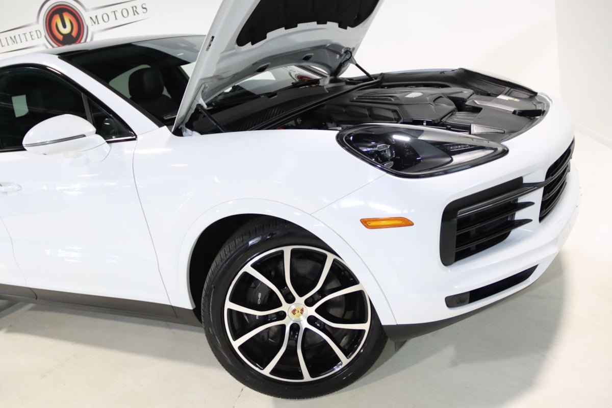 Used 2023 Porsche Cayenne Coupe w/ Towing Package w/o Tow Ball AWD/4WD image 76